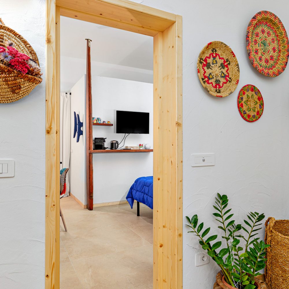 Ingresso della camera Chiattino in affitto - Liboa House affittacamere a Olbia